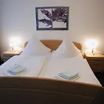 Haus Zur Linde Apartment *