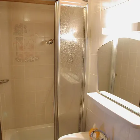 Haus Zur Linde كوتشيم