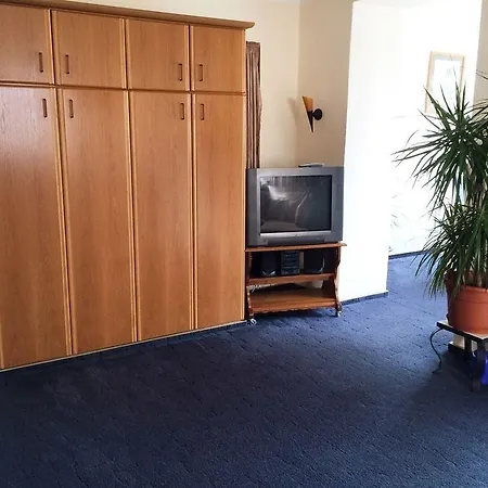 Haus Zur Linde Apartmán *