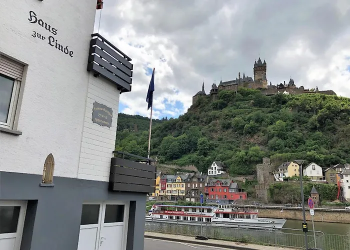 Haus Zur Linde アパート